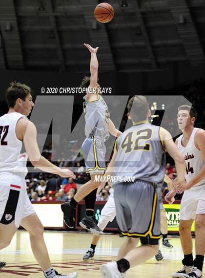 Thumbnail 3 in Central A & M vs. Goreville (IHSA 1A Super-Sectional) photogallery.