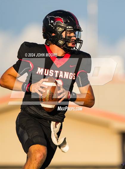 Thumbnail 3 in Monahans @ Shallowater photogallery.