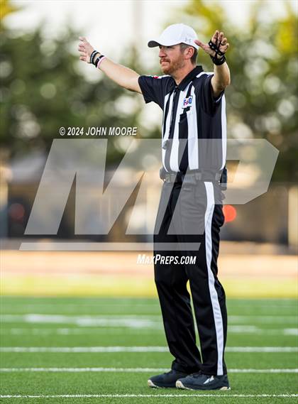 Thumbnail 1 in Monahans @ Shallowater photogallery.