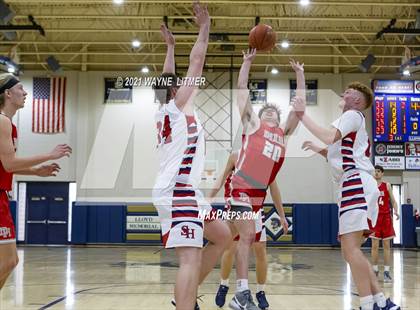 Thumbnail 3 in Dixie Heights vs St. Henry (34th District) photogallery.