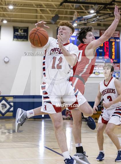 Thumbnail 2 in Dixie Heights vs St. Henry (34th District) photogallery.