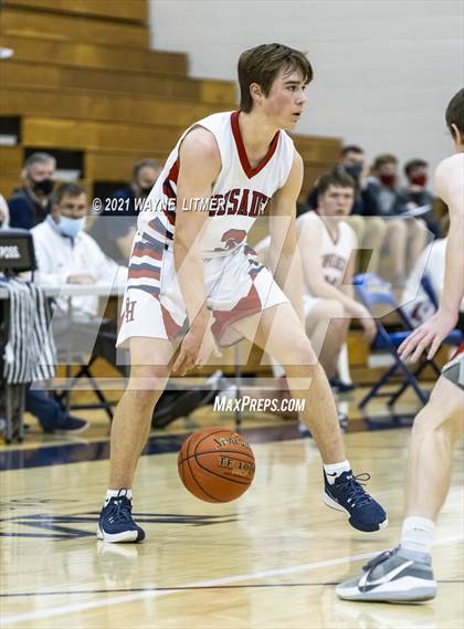 Thumbnail 3 in Dixie Heights vs St. Henry (34th District) photogallery.