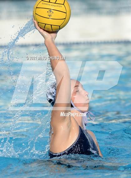 Thumbnail 3 in Newport Harbor vs. Edison (Bill Barnett Holiday Cup) photogallery.