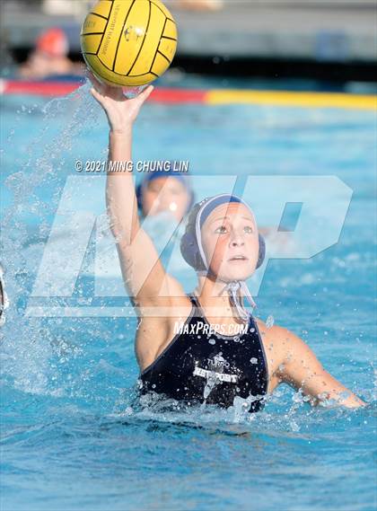 Thumbnail 1 in Newport Harbor vs. Edison (Bill Barnett Holiday Cup) photogallery.