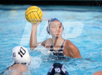 Thumbnail 2 in Newport Harbor vs. Edison (Bill Barnett Holiday Cup) photogallery.