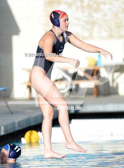 Thumbnail 1 in Newport Harbor vs. Edison (Bill Barnett Holiday Cup) photogallery.