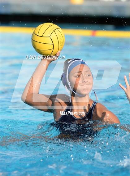 Thumbnail 3 in Newport Harbor vs. Edison (Bill Barnett Holiday Cup) photogallery.