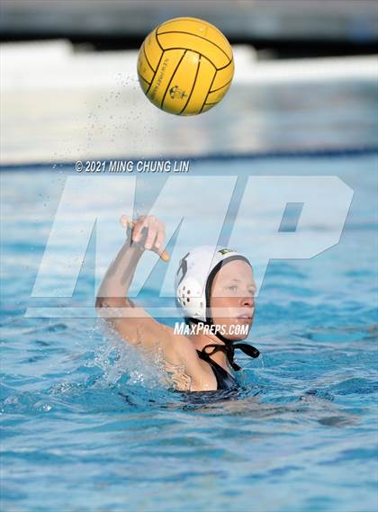 Thumbnail 1 in Newport Harbor vs. Edison (Bill Barnett Holiday Cup) photogallery.