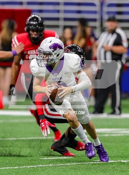 Thumbnail 1 in Lake Travis vs. Weslaco (UIL 6A Regional Playoff) photogallery.