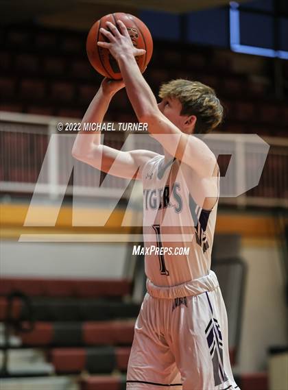 Thumbnail 3 in Mullan vs Kootenai (1AD2 District Playoffs) photogallery.