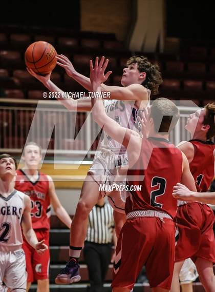 Thumbnail 2 in Mullan vs Kootenai (1AD2 District Playoffs) photogallery.