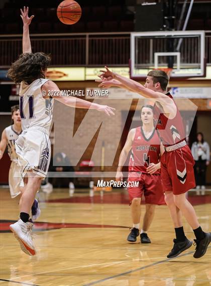 Thumbnail 1 in Mullan vs Kootenai (1AD2 District Playoffs) photogallery.