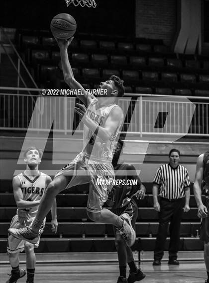 Thumbnail 1 in Mullan vs Kootenai (1AD2 District Playoffs) photogallery.
