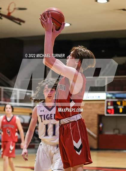 Thumbnail 2 in Mullan vs Kootenai (1AD2 District Playoffs) photogallery.