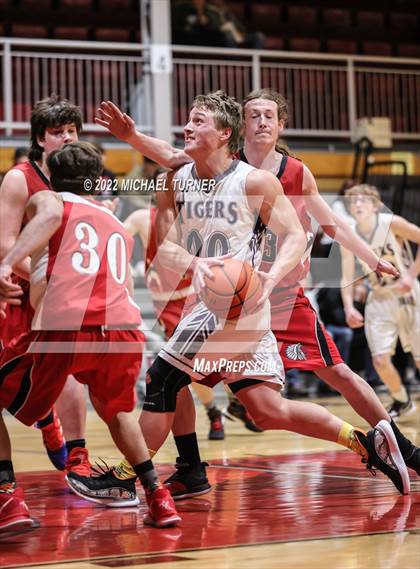 Thumbnail 3 in Mullan vs Kootenai (1AD2 District Playoffs) photogallery.