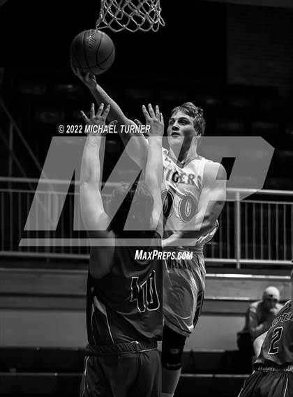 Thumbnail 2 in Mullan vs Kootenai (1AD2 District Playoffs) photogallery.