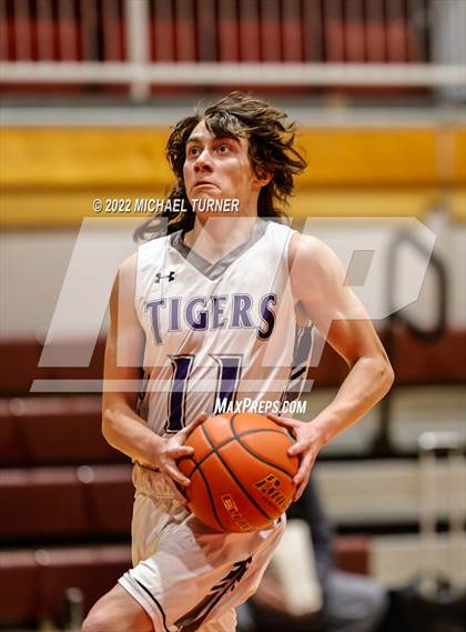 Thumbnail 3 in Mullan vs Kootenai (1AD2 District Playoffs) photogallery.