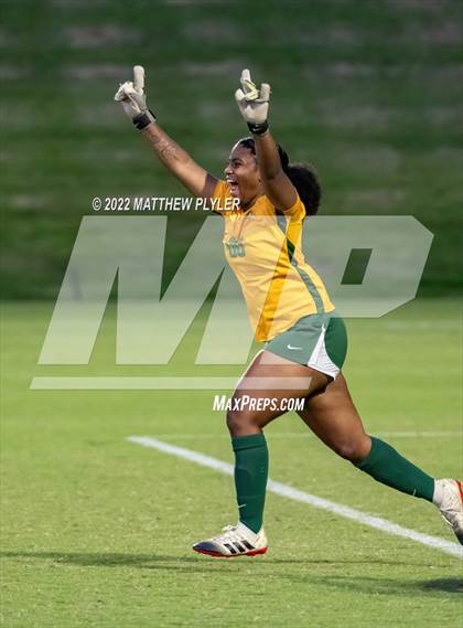 Thumbnail 3 in Cardinal Gibbons vs. Ardrey Kell (NCHSAA 4A Final) (1 of 2 - the Game) photogallery.