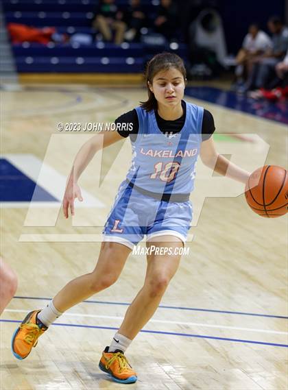 Thumbnail 1 in Lakeland vs. Fort Wayne North Side (PSM Holiday Shootout) photogallery.