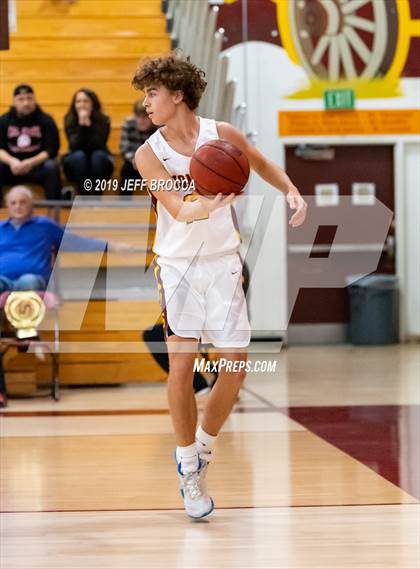 Thumbnail 2 in Valencia vs. Simi Valley photogallery.