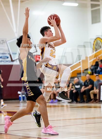 Thumbnail 3 in Valencia vs. Simi Valley photogallery.
