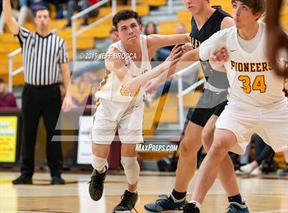 Thumbnail 2 in Valencia vs. Simi Valley photogallery.