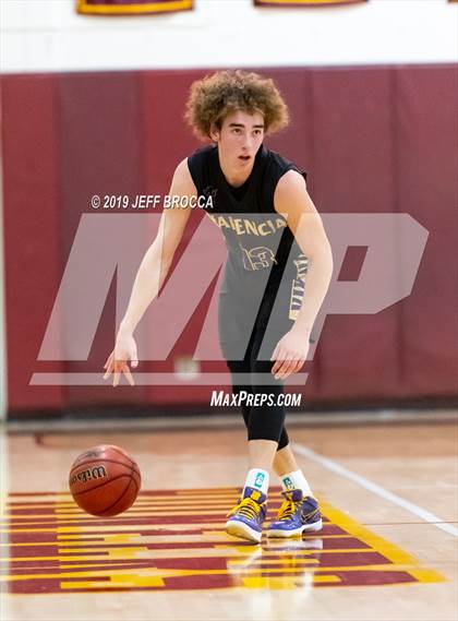 Thumbnail 3 in Valencia vs. Simi Valley photogallery.