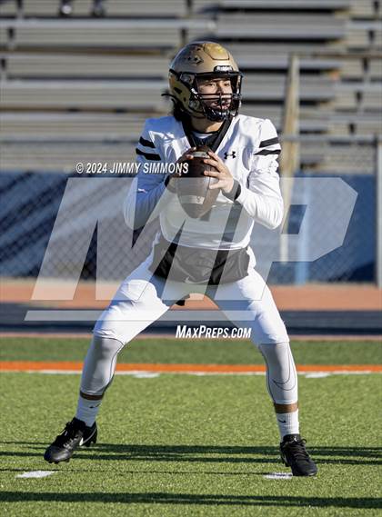 Thumbnail 3 in East St. Louis @ Richards (IHSA 6A Semifinals) photogallery.