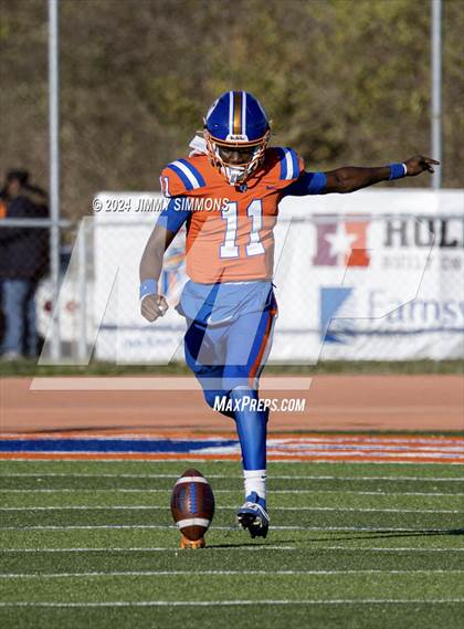 Thumbnail 3 in East St. Louis @ Richards (IHSA 6A Semifinals) photogallery.