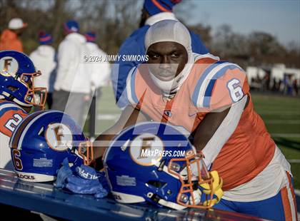 Thumbnail 2 in East St. Louis @ Richards (IHSA 6A Semifinals) photogallery.