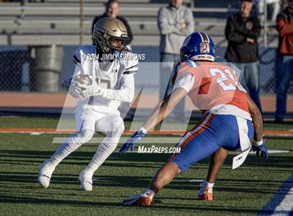 Thumbnail 2 in East St. Louis @ Richards (IHSA 6A Semifinals) photogallery.