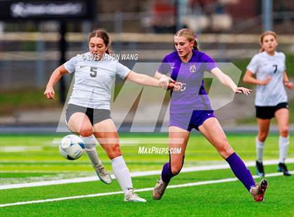 Thumbnail 2 in Anacortes vs Columbia River (WIAA 2A Semi Final) photogallery.