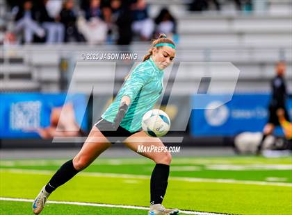 Thumbnail 3 in Anacortes vs Columbia River (WIAA 2A Semi Final) photogallery.