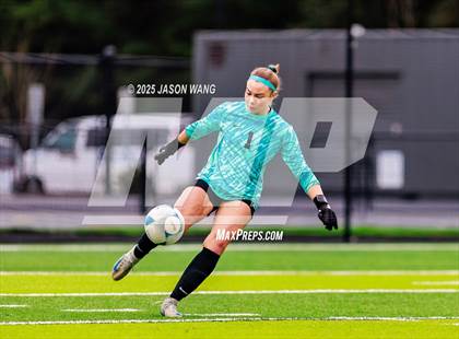 Thumbnail 3 in Anacortes vs Columbia River (WIAA 2A Semi Final) photogallery.