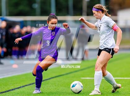 Thumbnail 1 in Anacortes vs Columbia River (WIAA 2A Semi Final) photogallery.