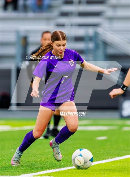 Thumbnail 3 in Anacortes vs Columbia River (WIAA 2A Semi Final) photogallery.