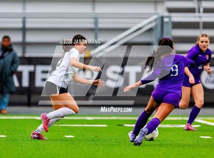 Thumbnail 3 in Anacortes vs Columbia River (WIAA 2A Semi Final) photogallery.