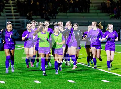 Thumbnail 2 in Anacortes vs Columbia River (WIAA 2A Semi Final) photogallery.