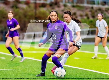 Thumbnail 2 in Anacortes vs Columbia River (WIAA 2A Semi Final) photogallery.