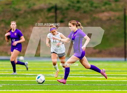 Thumbnail 1 in Anacortes vs Columbia River (WIAA 2A Semi Final) photogallery.