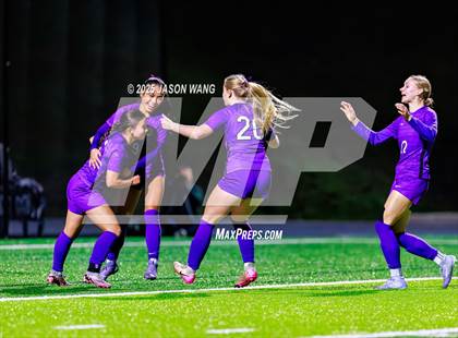 Thumbnail 1 in Anacortes vs Columbia River (WIAA 2A Semi Final) photogallery.