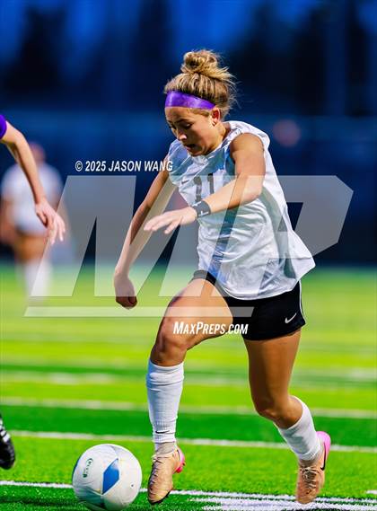 Thumbnail 3 in Anacortes vs Columbia River (WIAA 2A Semi Final) photogallery.