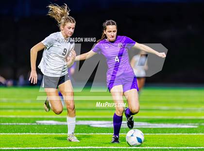 Thumbnail 2 in Anacortes vs Columbia River (WIAA 2A Semi Final) photogallery.