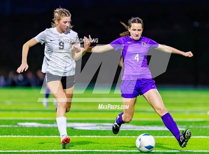 Thumbnail 3 in Anacortes vs Columbia River (WIAA 2A Semi Final) photogallery.