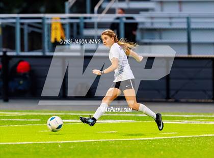 Thumbnail 1 in Anacortes vs Columbia River (WIAA 2A Semi Final) photogallery.