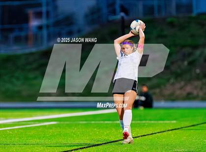 Thumbnail 2 in Anacortes vs Columbia River (WIAA 2A Semi Final) photogallery.