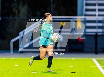 Thumbnail 3 in Anacortes vs Columbia River (WIAA 2A Semi Final) photogallery.