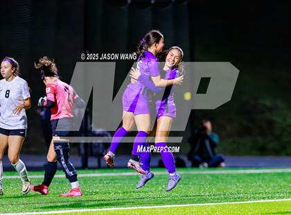 Thumbnail 3 in Anacortes vs Columbia River (WIAA 2A Semi Final) photogallery.
