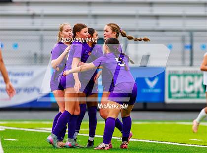 Thumbnail 3 in Anacortes vs Columbia River (WIAA 2A Semi Final) photogallery.
