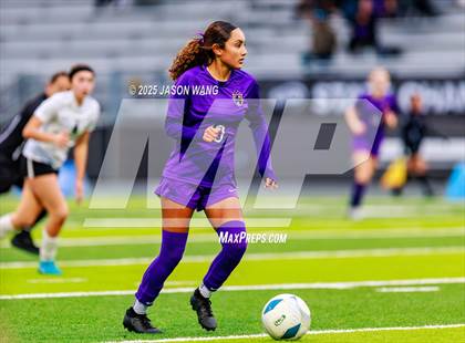 Thumbnail 1 in Anacortes vs Columbia River (WIAA 2A Semi Final) photogallery.